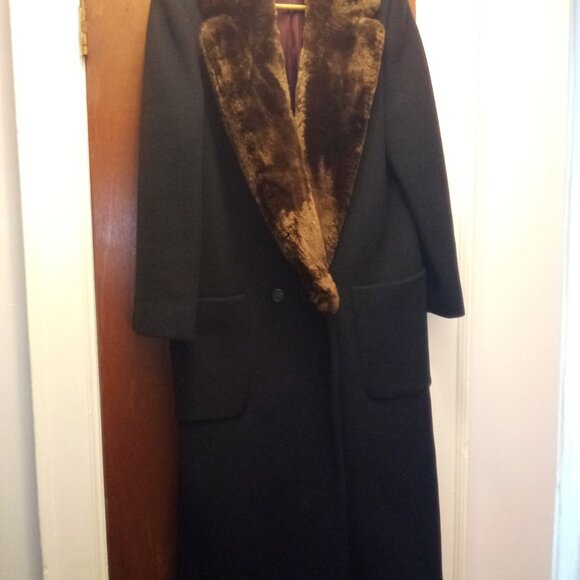 Perry Ellis Wool/Beaver Collared Coat - Picture 2 of 7